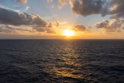 Ocean Sunset 4K Wallpaper · ocean · 3840×2560