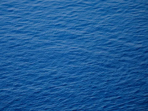 والپیپر آبی عمیق با کیفیت 4K · underwater · 3840×2880