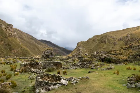 Machu Picchu 4K Wallpaper · travel · 3840×2560