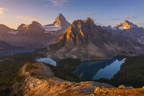 Misty Mountain Lake 4K Wallpaper · nature · 3840×2560