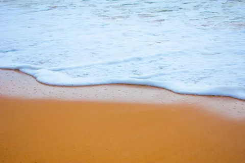 Sea Foam 4K Wallpaper · ocean · 3840×2560
