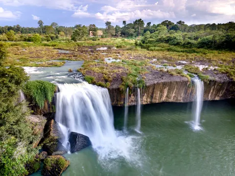 Hình nền Thác Nước Rừng Rậm 4K · waterfall · 3840×2880