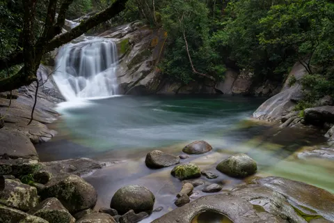 Jungle Waterfall 4K Wallpaper · waterfall · 3840×2563