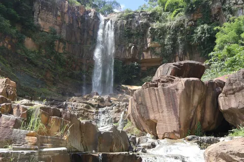 Hình nền Thác Nước Rừng Rậm 4K · waterfall · 3840×2560