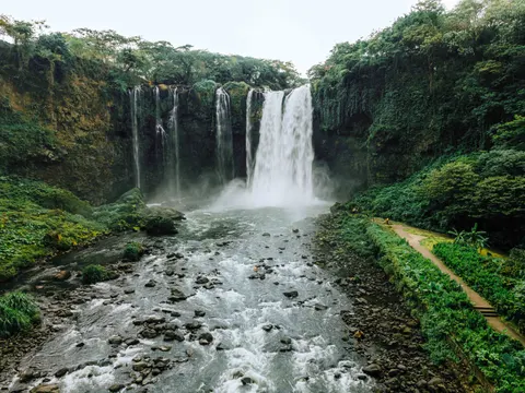 Dschungelwasserfall 4K Hintergrundbild · waterfall · 3840×2880