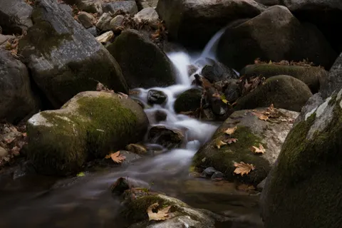 Sfondo Cascata di Seta 4K · waterfall · 3840×2560