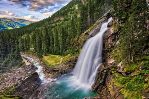 Silky Waterfall 4K Wallpaper · waterfall · 3840×2565