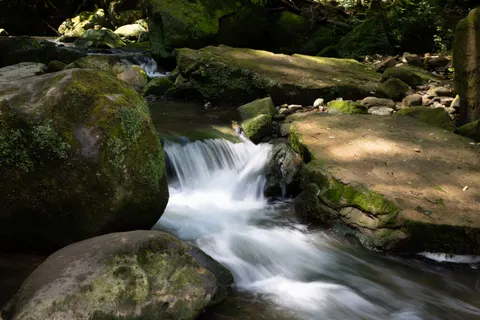 İpeksi Şelale 4K Duvar Kağıdı · waterfall · 3840×2560