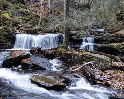 İpeksi Şelale 4K Duvar Kağıdı · waterfall · 3840×3072