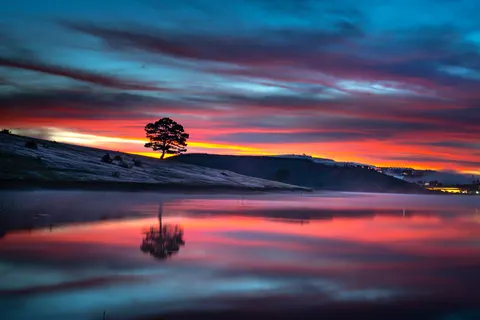Misty Mountain Lake 4K Wallpaper · nature · 3840×2561