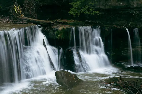 Forest Waterfall 4K Wallpaper · waterfall · 3840×2560