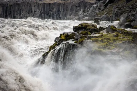 Islands Wasserfälle 4K Hintergrundbild · waterfall · 3840×2560