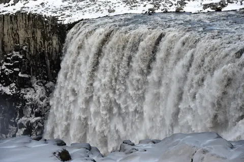 Iceland Falls 4K Wallpaper · waterfall · 3840×2560