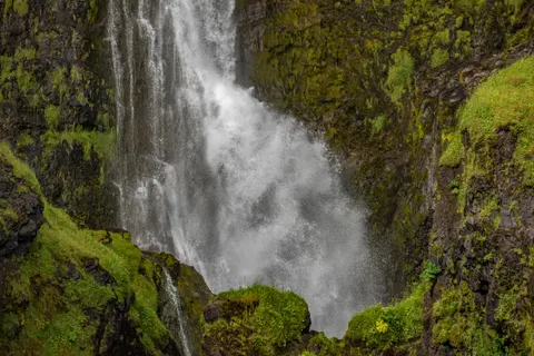 Iceland Falls 4K Wallpaper · waterfall · 3840×2563