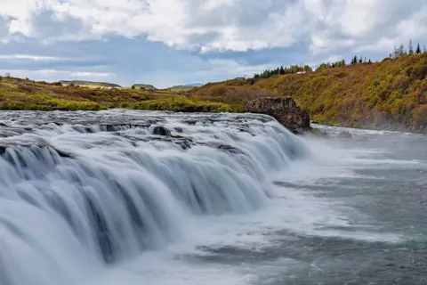 والپیپر آبشارهای ایسلند با کیفیت 4K · waterfall · 3840×2561