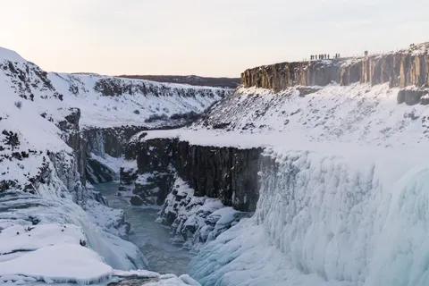 Fond d'écran Chutes d'Islande 4K · waterfall · 3840×2563