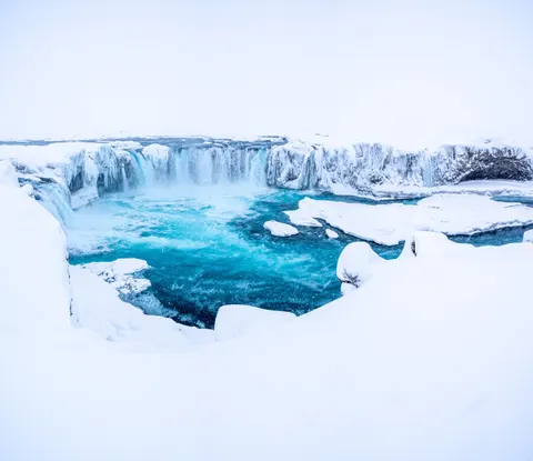 والپیپر آبشارهای ایسلند با کیفیت 4K · waterfall · 3840×3319