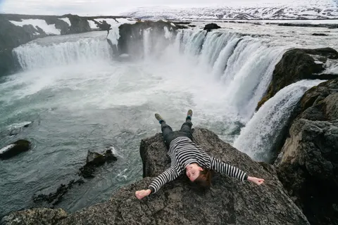والپیپر آبشارهای ایسلند با کیفیت 4K · waterfall · 3840×2561