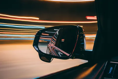Fond d'écran Voiture de nuit 4K · cars · 3840×2560