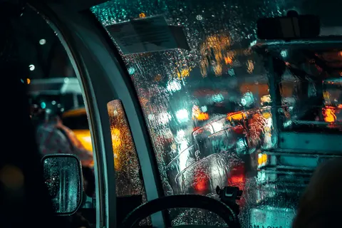 Car at Night 4K Wallpaper · cars · 3840×2560