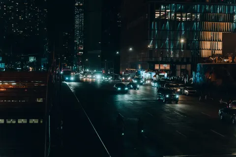 والپیپر خودرو در شب با کیفیت 4K · cars · 3840×2560