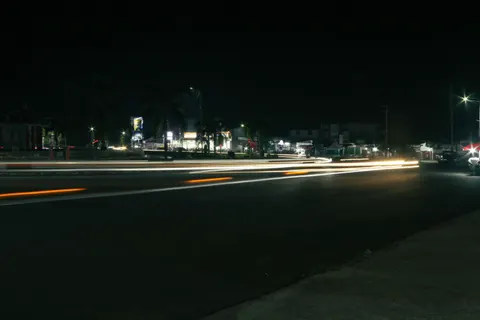 والپیپر خودرو در شب با کیفیت 4K · cars · 3840×2560