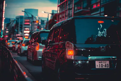 Auto bij Nacht 4K-achtergrond · cars · 3840×2560