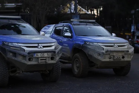 Off-Road 4K Wallpaper · cars · 3840×2560