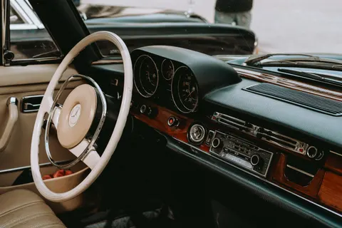 Car Interior 4K Wallpaper · cars · 3840×2560