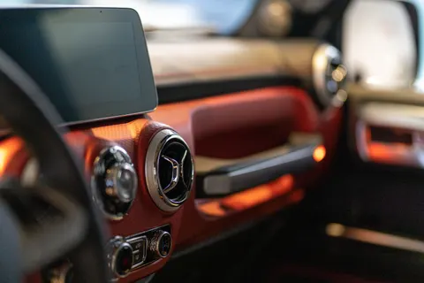 자동차 실내 4K 배경화면 · cars · 3840×2560