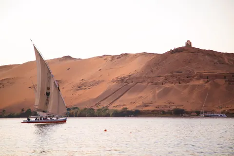 Pyramids 4K Wallpaper · travel · 3840×2560