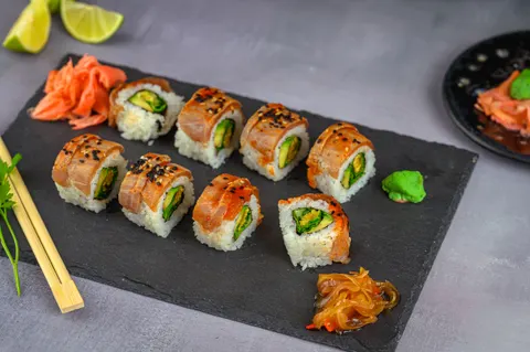Sushi 4K Wallpaper · food · 3840×2555