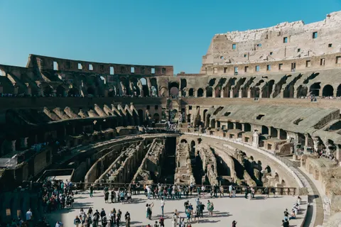 والپیپر کلوسئوم با کیفیت 4K · travel · 3840×2560