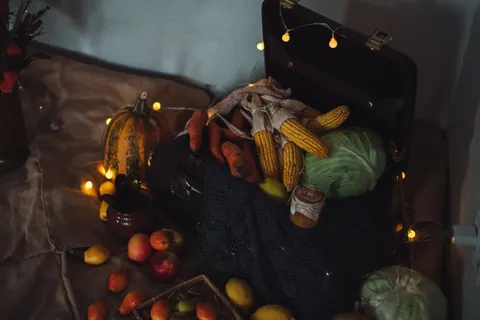 Table Still Life 4K Wallpaper · food · 3840×2560
