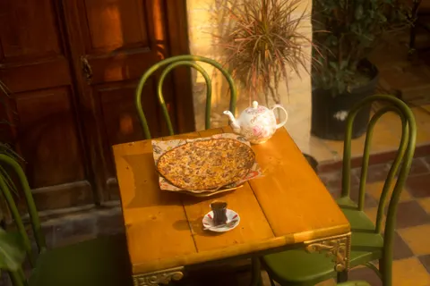 Table Still Life 4K Wallpaper · food · 3840×2560
