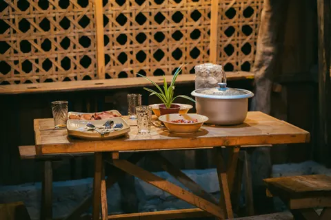 Table Still Life 4K Wallpaper · food · 3840×2560