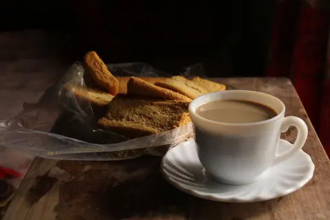 Table Still Life 4K Wallpaper · food · 3840×2560