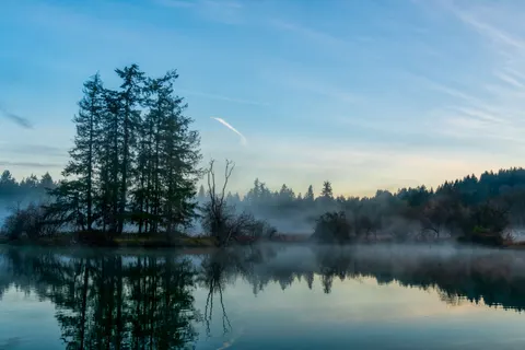 Misty Mountain Lake 4K Wallpaper · nature · 3840×2560