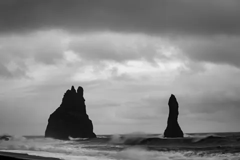 黒砂海岸 4K壁紙 · travel · 3840×2558