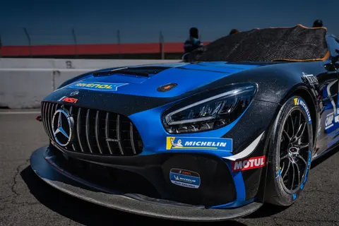 والپیپر خودرو اسپرت با کیفیت 4K · cars · 3840×2560