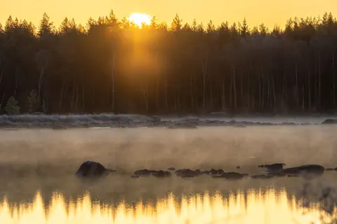Misty Mountain Lake 4K Wallpaper · nature · 3840×2560