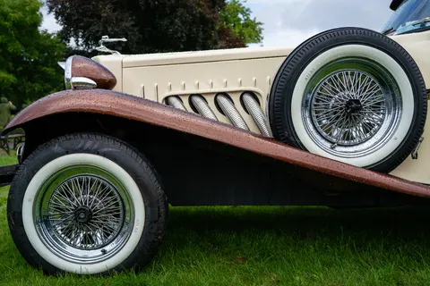 Classic Car 4K Wallpaper · cars · 3840×2561