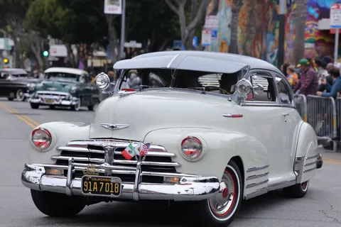 Classic Car 4K Wallpaper · cars · 3840×2561