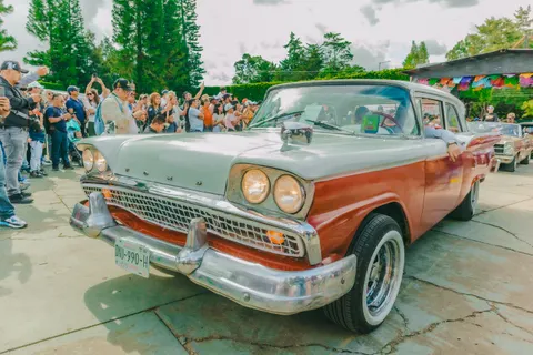 Classic Car 4K Wallpaper · cars · 3840×2560