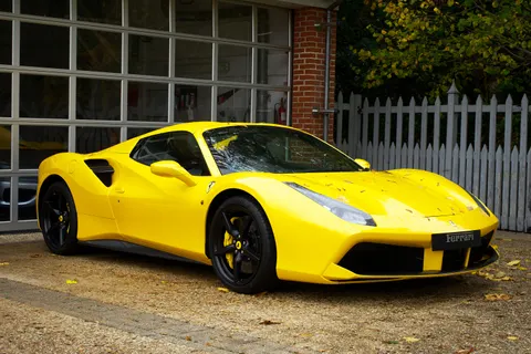 Tapeta Supersamochód 4K · cars · 3840×2560