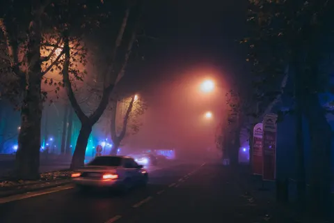 والپیپر خودرو در شب با کیفیت 4K · cars · 3840×2560