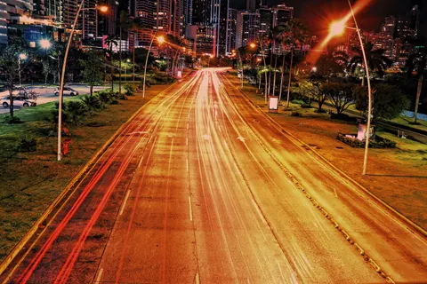 夜の車 4K壁紙 · cars · 3840×2560