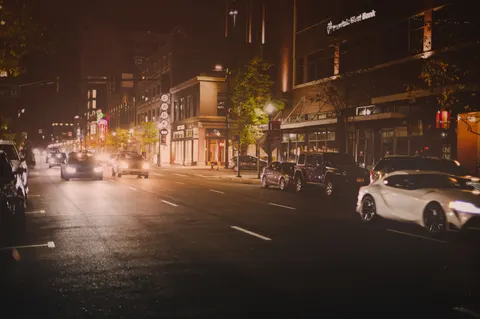 Gece Araba 4K Duvar Kağıdı · cars · 3840×2555