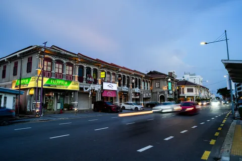 夜色車影 4K桌布 · cars · 3840×2560