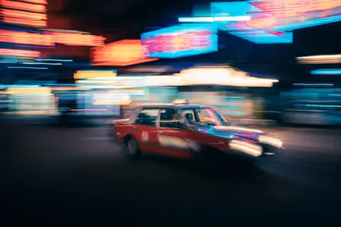 रात में कार 4K वॉलपेपर · cars · 3840×2560